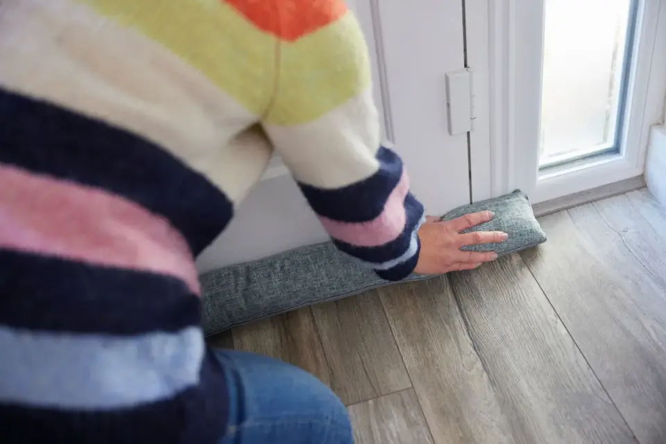 Jak ocieplić drzwi zewnętrzne, żeby nie wiało?